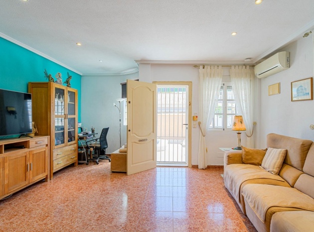 Resale - Villa - Punta Prima