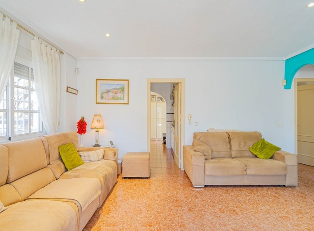 Resale - Villa - Punta Prima
