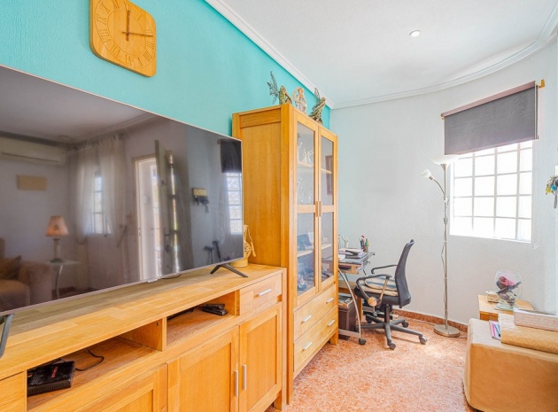 Resale - Villa - Punta Prima
