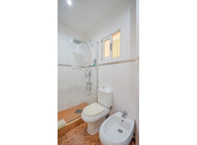 Resale - Villa - Punta Prima