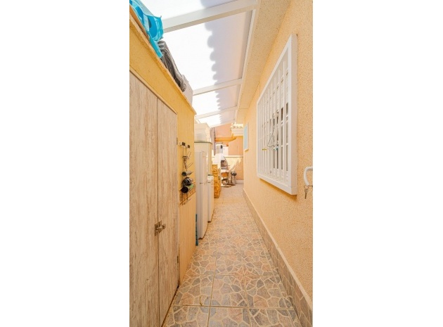 Resale - Villa - Punta Prima