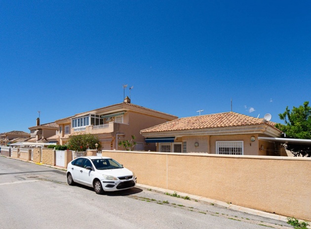Resale - Villa - Punta Prima