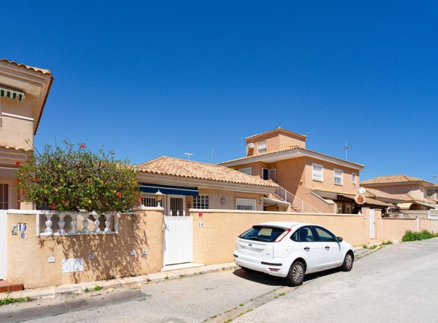 Resale - Villa - Punta Prima