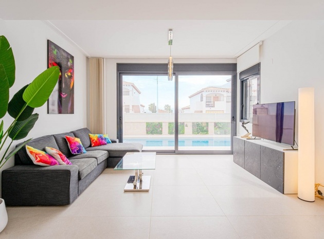 Återförsäljning - Villa - Orihuela - Punta Prima