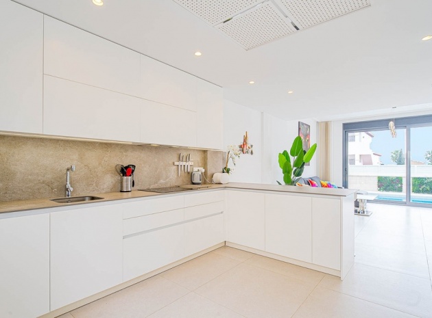Återförsäljning - Villa - Orihuela - Punta Prima