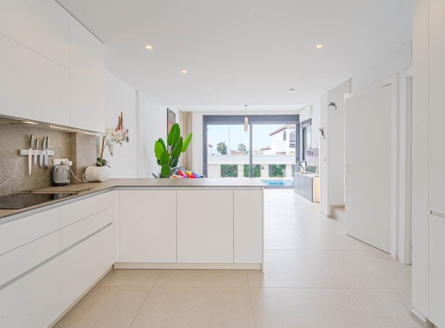 Återförsäljning - Villa - Orihuela - Punta Prima