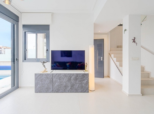 Återförsäljning - Villa - Orihuela - Punta Prima