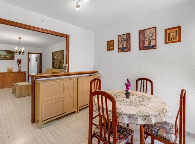 Återförsäljning - Lägenhet - Torrevieja - Torrevieja Centro