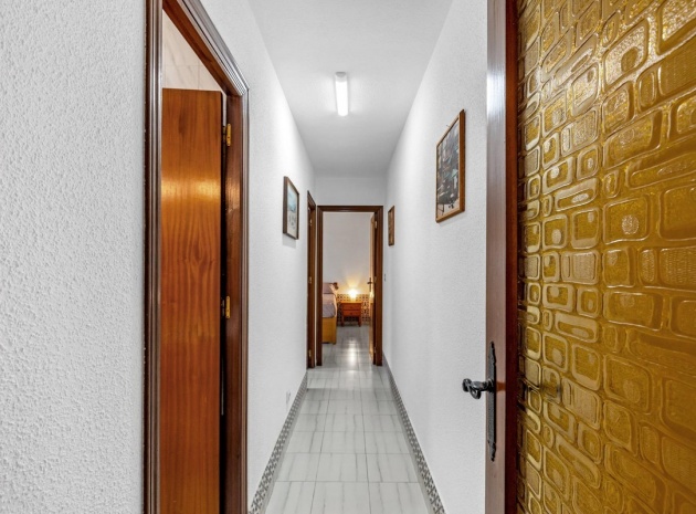 Återförsäljning - Lägenhet - Torrevieja - Torrevieja Centro