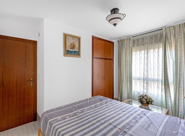 Återförsäljning - Lägenhet - Torrevieja - Torrevieja Centro