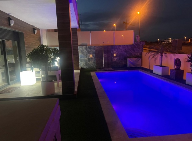 Revente - Villa - Benidorm - Urb Entre Naranjos