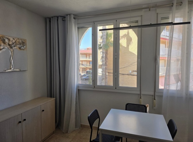 Återförsäljning - Lägenhet - Torrevieja - La Mata