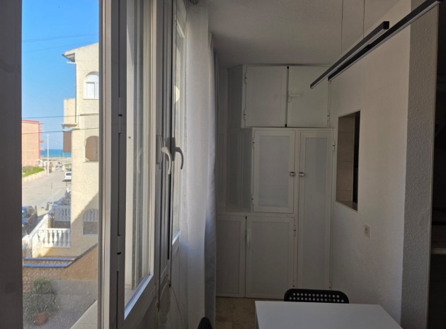Återförsäljning - Lägenhet - Torrevieja - La Mata
