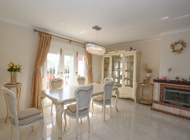 Wiederverkauf - Villa - Orihuela - Orihuela Costa