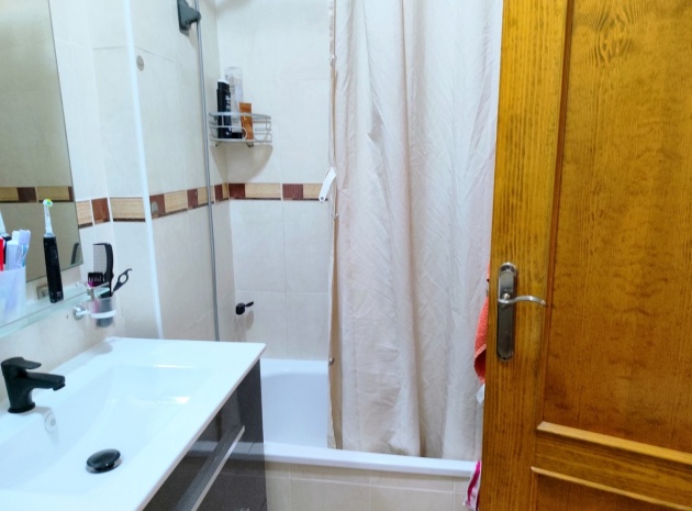 Wiederverkauf - Wohnung - Los Altos