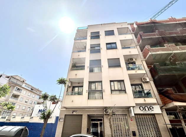 Återförsäljning - Lägenhet - Torrevieja - Torrevieja Centro