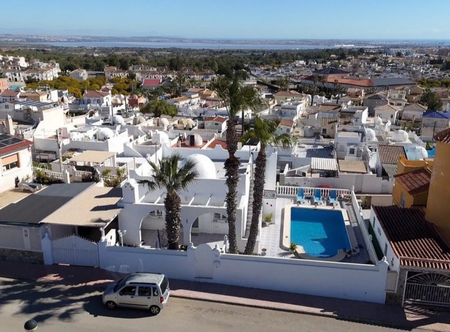 Resale - Villa - Orihuela - Villamartin