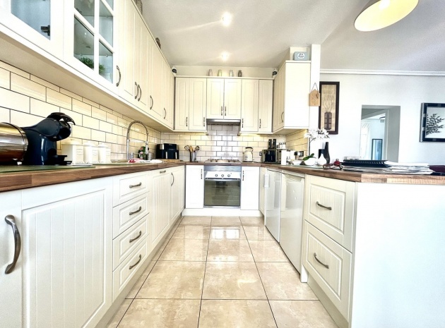 Resale - Villa - Orihuela - Villamartin