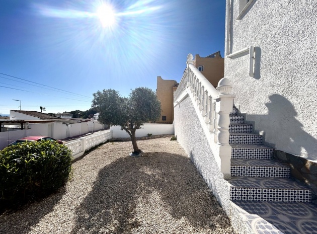 Resale - Villa - Orihuela - Villamartin