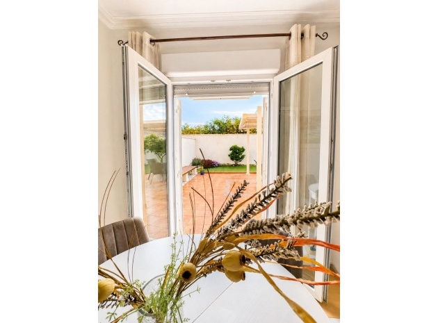Resale - Villa - Torrevieja - Torrevieja Centro