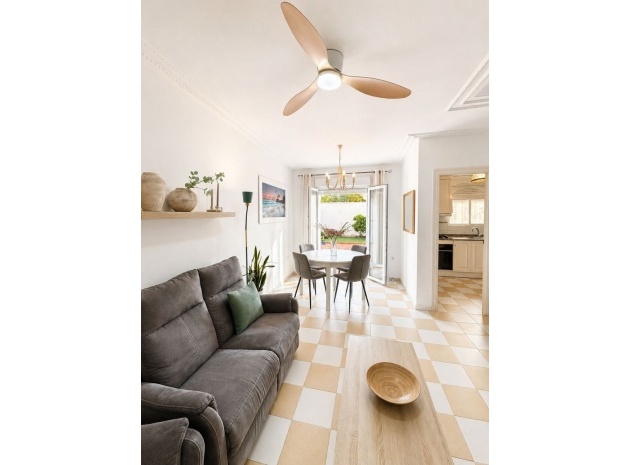 Resale - Villa - Torrevieja - Torrevieja Centro