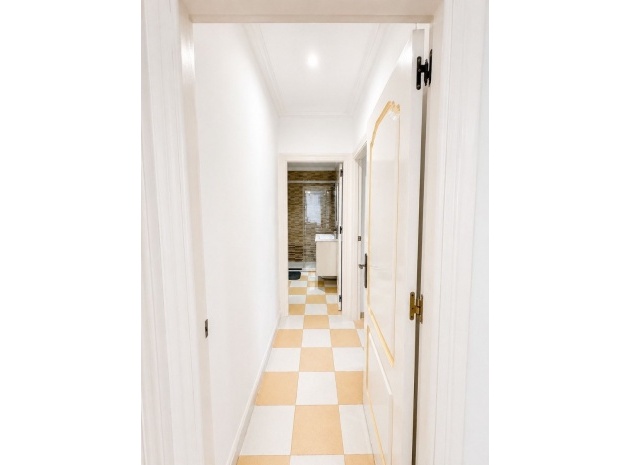 Resale - Villa - Torrevieja - Torrevieja Centro