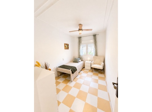 Resale - Villa - Torrevieja - Torrevieja Centro