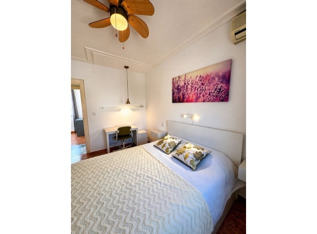 Resale - Villa - Torrevieja - Torrevieja Centro