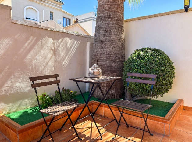 Resale - Villa - Torrevieja - Torrevieja Centro