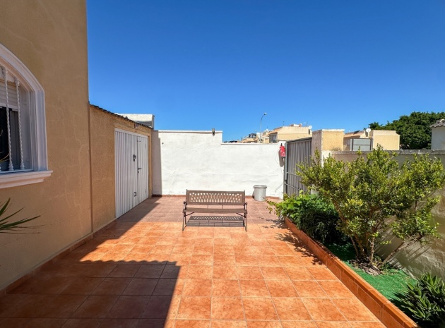 Resale - Villa - Torrevieja - Torrevieja Centro