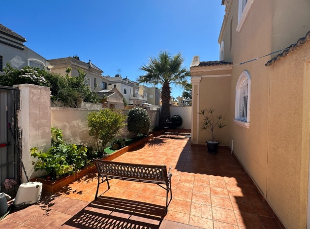 Resale - Villa - Torrevieja - Torrevieja Centro
