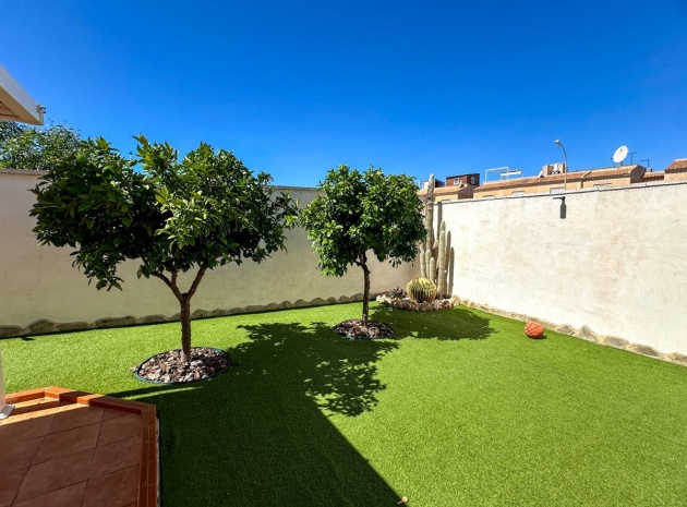 Resale - Villa - Torrevieja - Torrevieja Centro