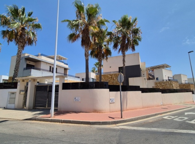 Återförsäljning - Villa - Torrevieja - Torrevieja Centro