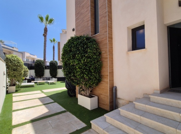 Återförsäljning - Villa - Torrevieja - Torrevieja Centro