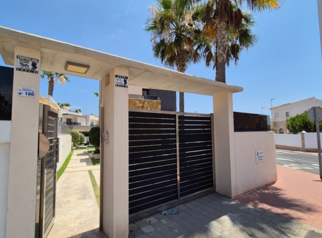 Återförsäljning - Villa - Torrevieja - Torrevieja Centro