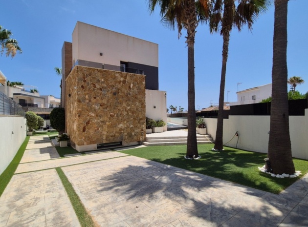 Återförsäljning - Villa - Torrevieja - Torrevieja Centro