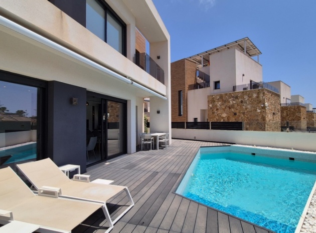 Återförsäljning - Villa - Torrevieja - Torrevieja Centro
