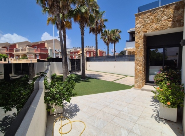 Återförsäljning - Villa - Torrevieja - Torrevieja Centro