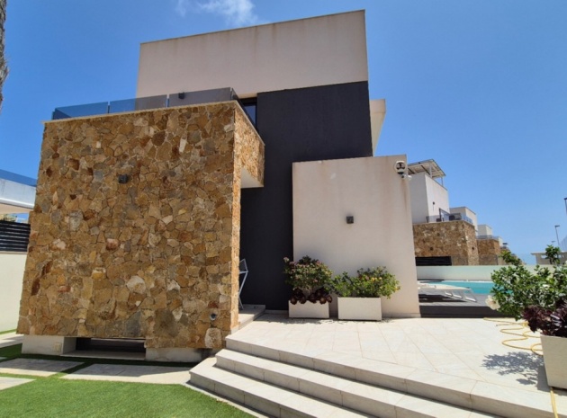 Återförsäljning - Villa - Torrevieja - Torrevieja Centro