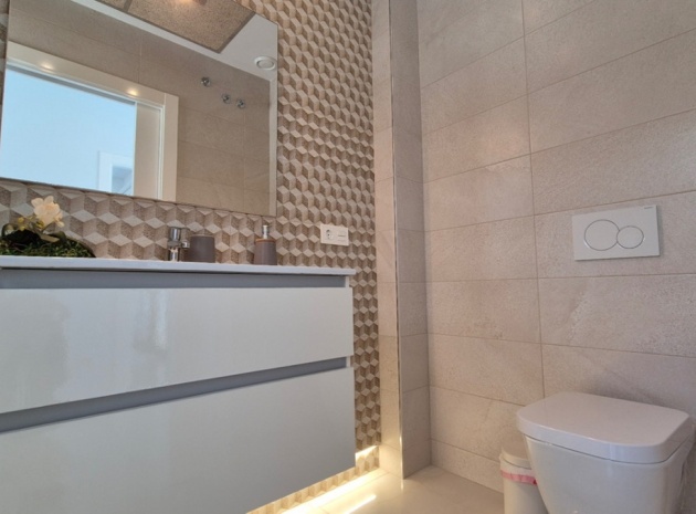 Återförsäljning - Villa - Torrevieja - Torrevieja Centro