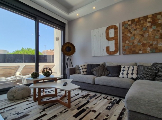 Återförsäljning - Villa - Torrevieja - Torrevieja Centro