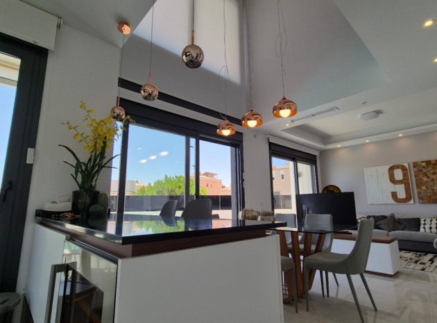 Återförsäljning - Villa - Torrevieja - Torrevieja Centro