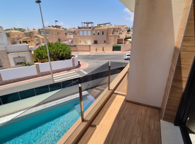Återförsäljning - Villa - Torrevieja - Torrevieja Centro