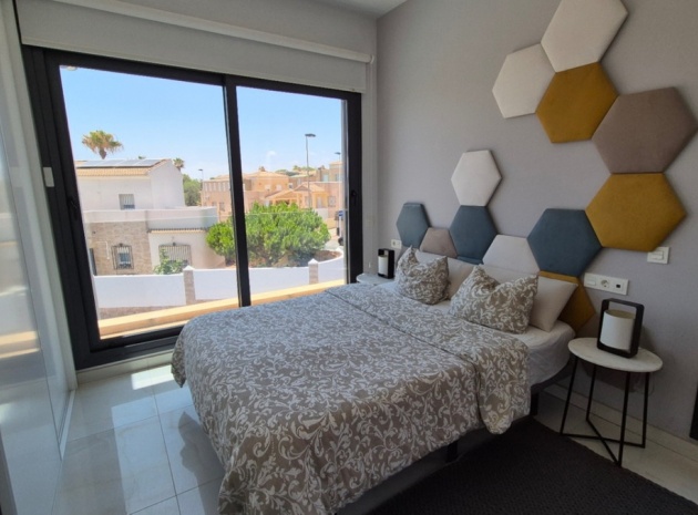 Återförsäljning - Villa - Torrevieja - Torrevieja Centro