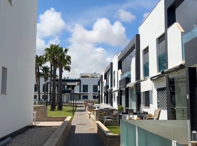 Resale - Apartment - Orihuela - La Zenia
