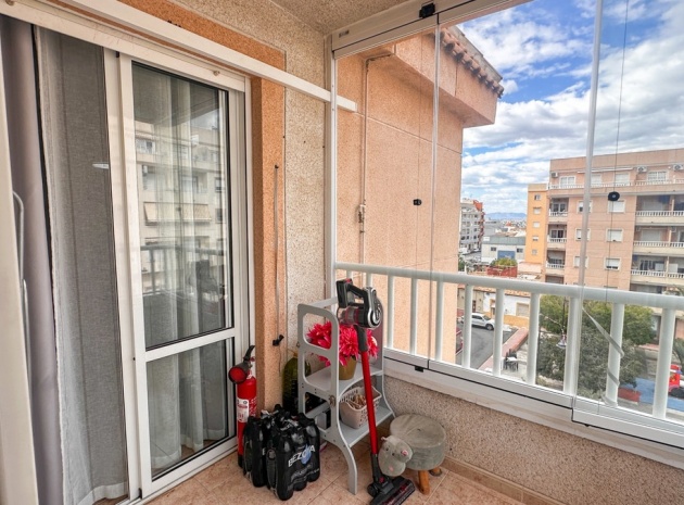 Återförsäljning - Lägenhet - Torrevieja - Torrevieja Centro