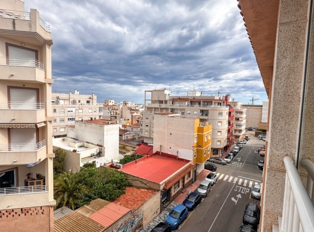 Återförsäljning - Lägenhet - Torrevieja - Torrevieja Centro