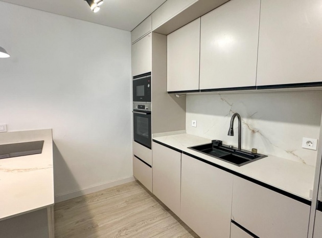 Wiederverkauf - Wohnung - Torrevieja - Torrevieja Centro