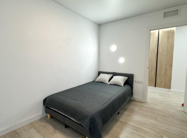 Wiederverkauf - Wohnung - Torrevieja - Torrevieja Centro