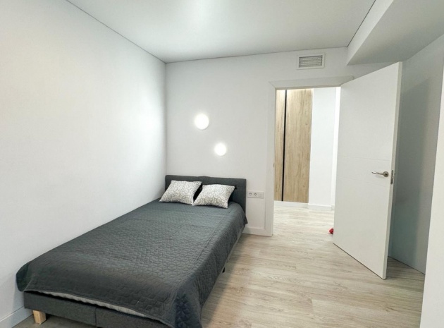 Wiederverkauf - Wohnung - Torrevieja - Torrevieja Centro